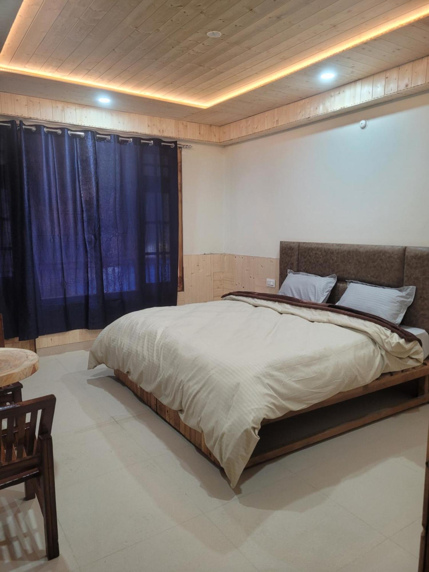 Whoopers Hostel Kasol Exterior photo