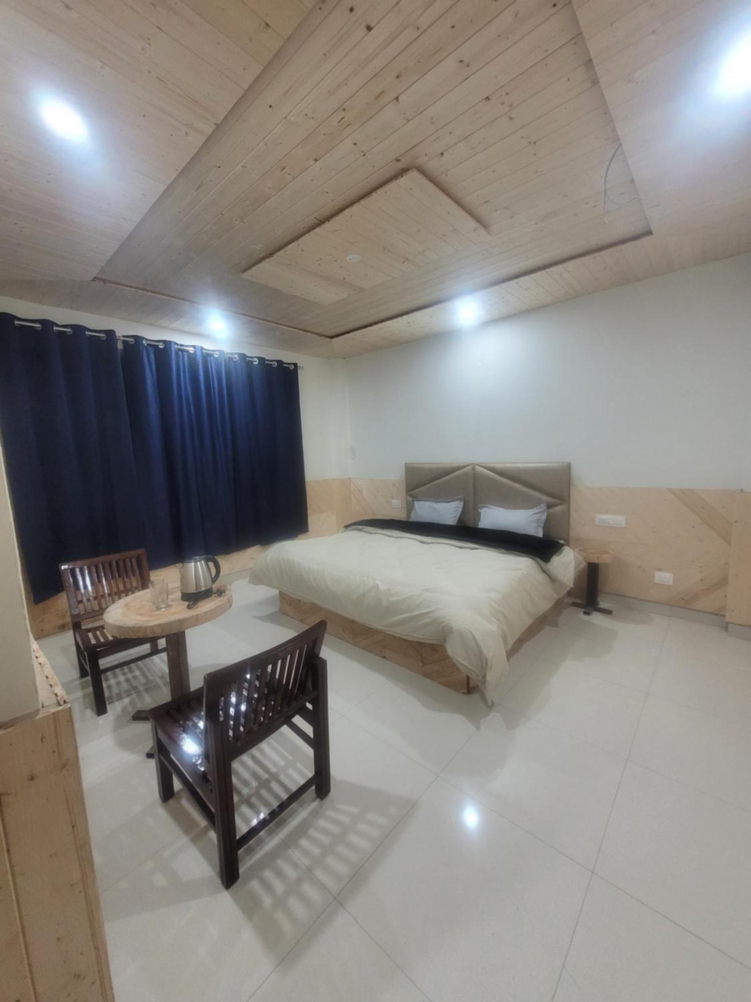Whoopers Hostel Kasol Exterior photo